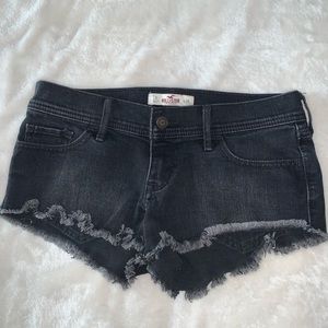 Black Low Rise Hollister shorts Size 3, W 26